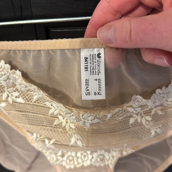 NWOT Wacoal Matching Bra and Panty Set - Picture 8 of 8